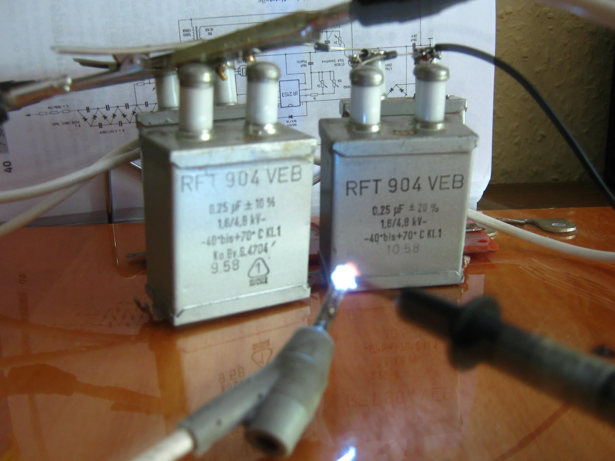high-voltage-cascade with garage sale capactitors, 2009
